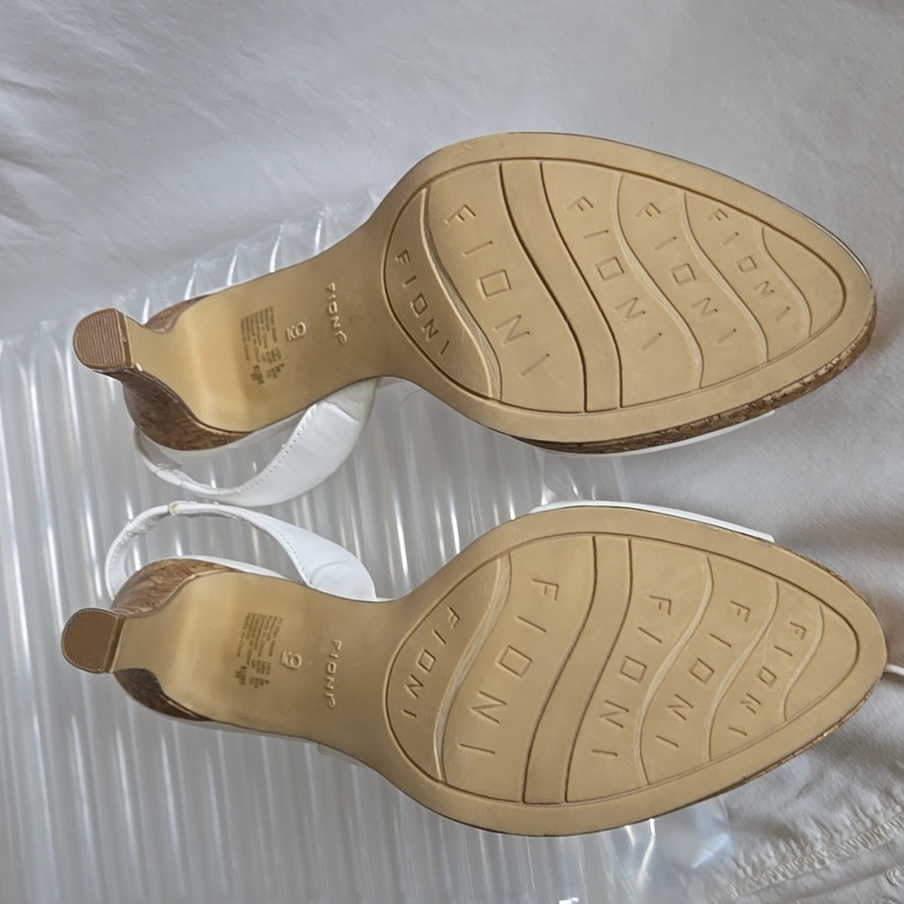 *New* Fioni slingback Cork heel size 9